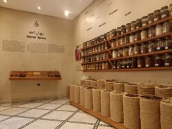 Salle épices musee culinaire maroc dar taliwint marrakech