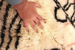 Beni Mrirt rug Dune Galerie Riad Dar Taliwint Marrakech Mrirt 3 dar taliwint marrakech